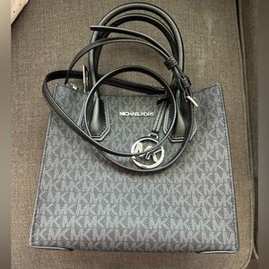 EUC Michael Kors Purse